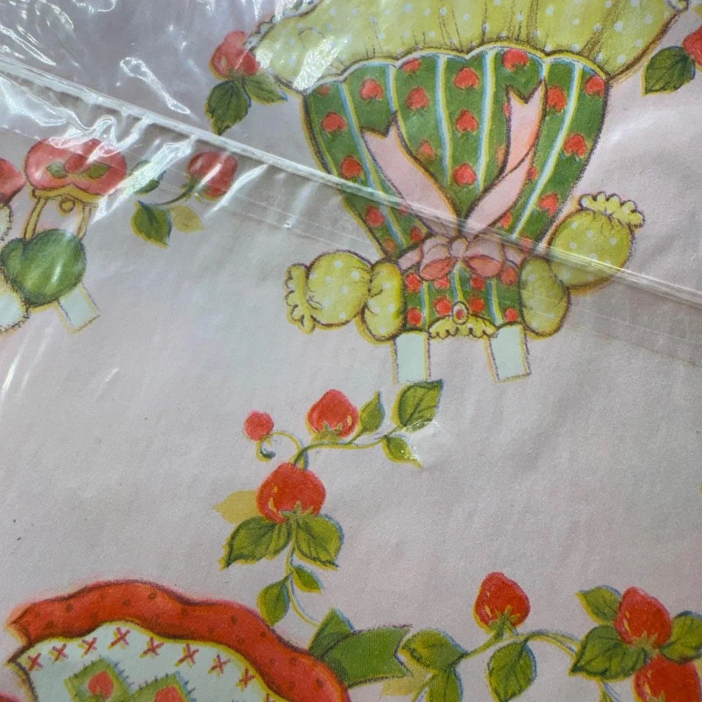 American Greetings Strawberry Shortcake Gift Wrap OS Pink Vintage 80s Sweet Girl